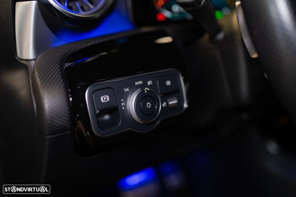 Mercedes-Benz CLA 250 e 8G-DCT AMG Line - 22