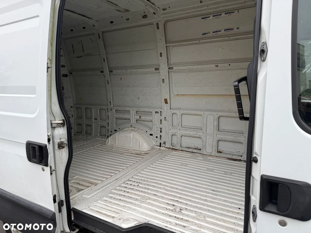 Iveco Daily 35S11 - 12