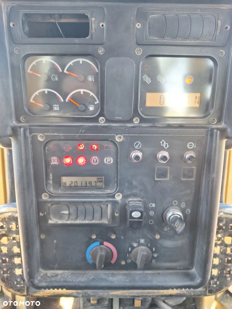 Caterpillar D6N lgp - 13