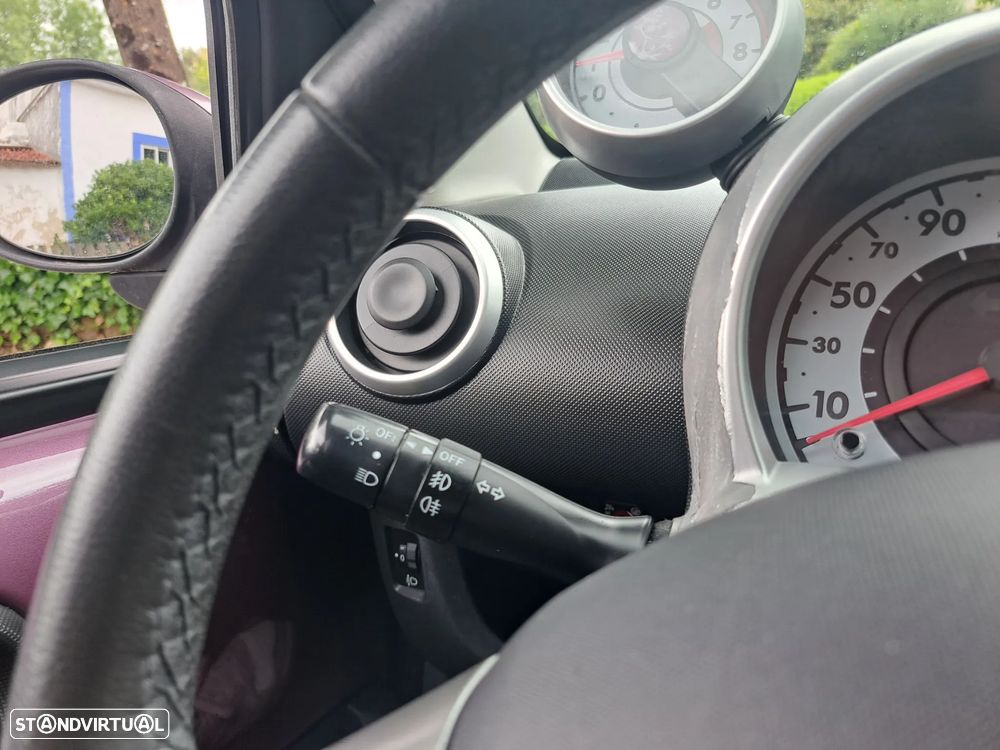 Peugeot 107 1.0 Trendy - 14