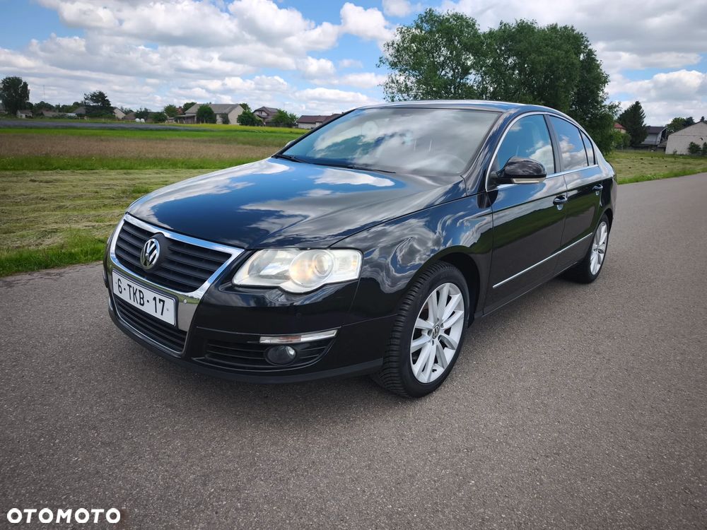Volkswagen Passat 1.6 Trendline - 1