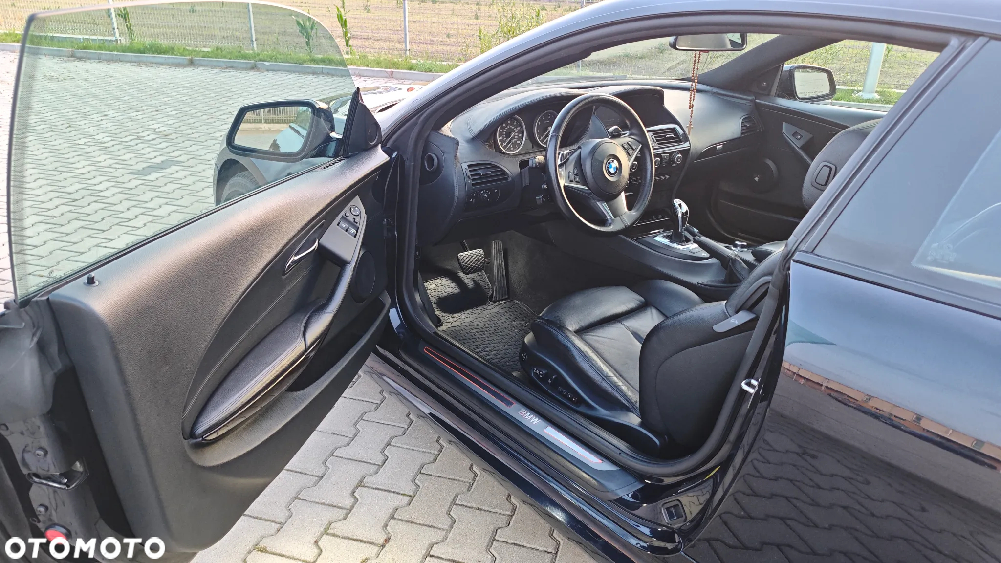 BMW Seria 6 650 i - 8