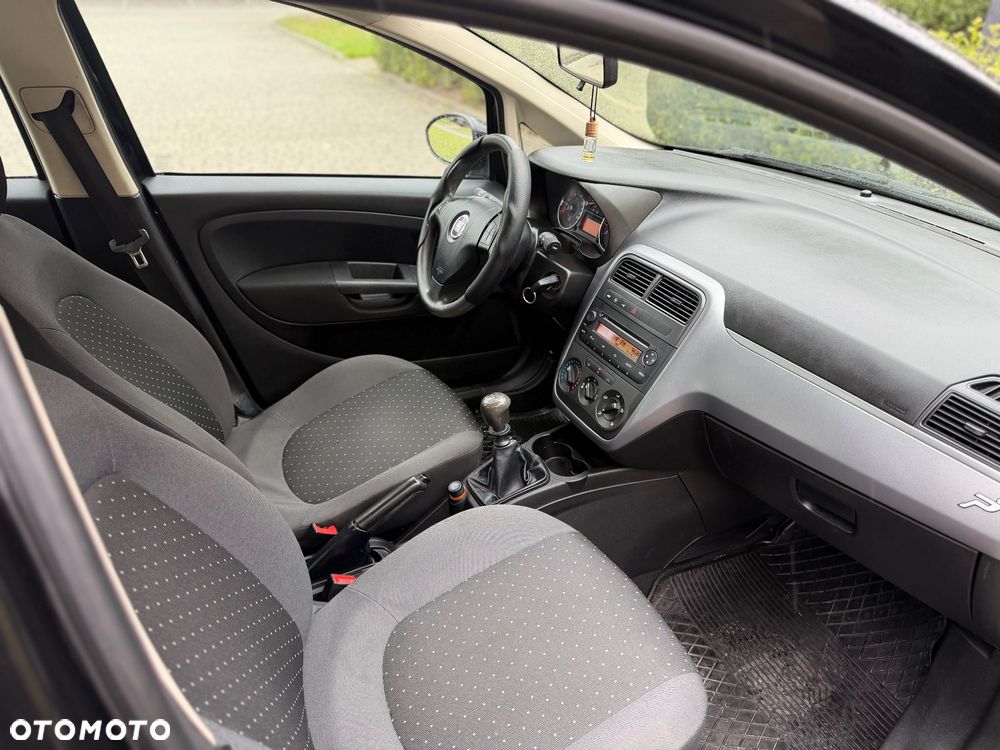 Fiat Grande Punto Actual 1.4 8V Estiva Blue&Me - 6