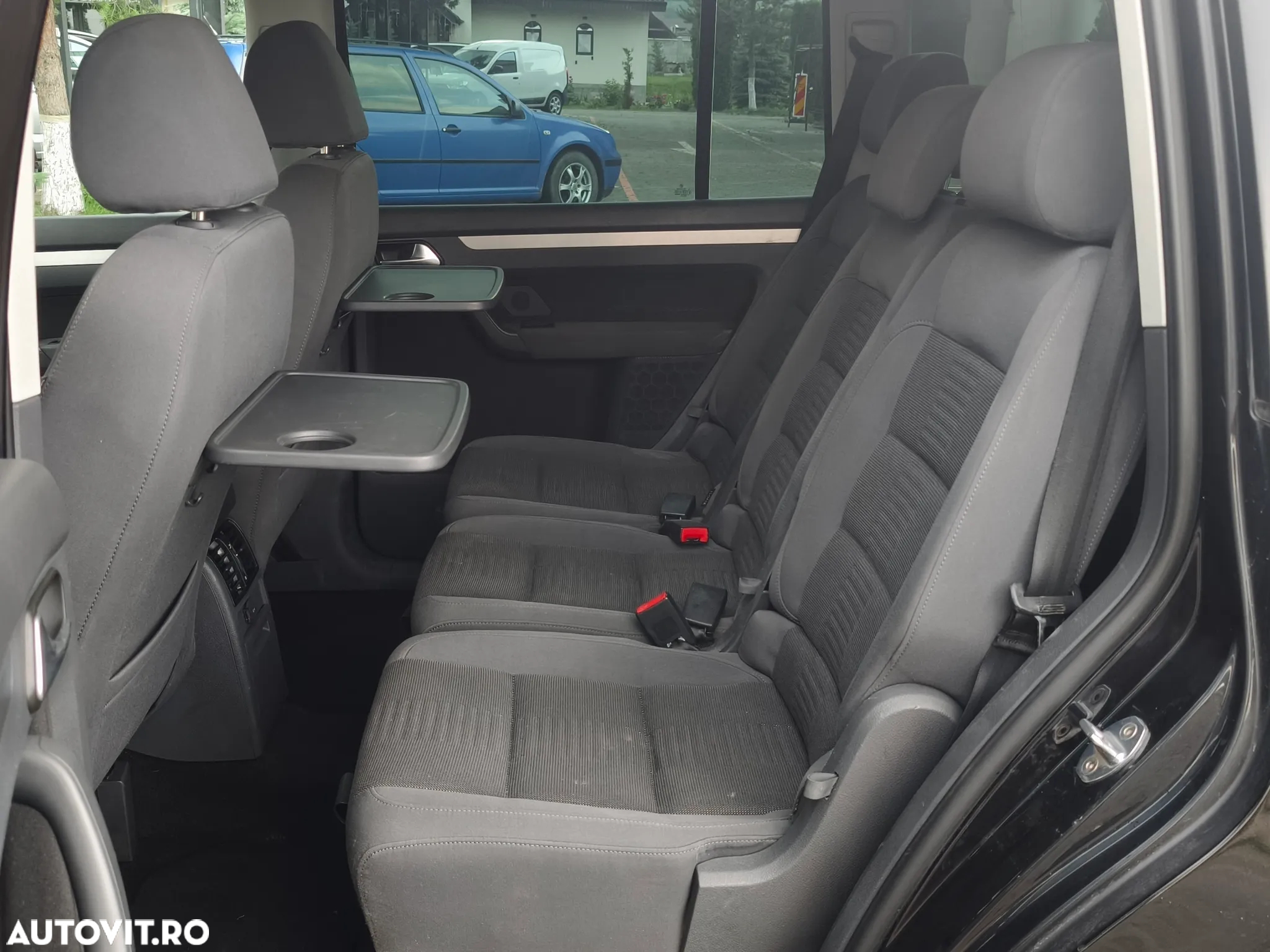 Volkswagen Touran 1.9TDI Highline - 11