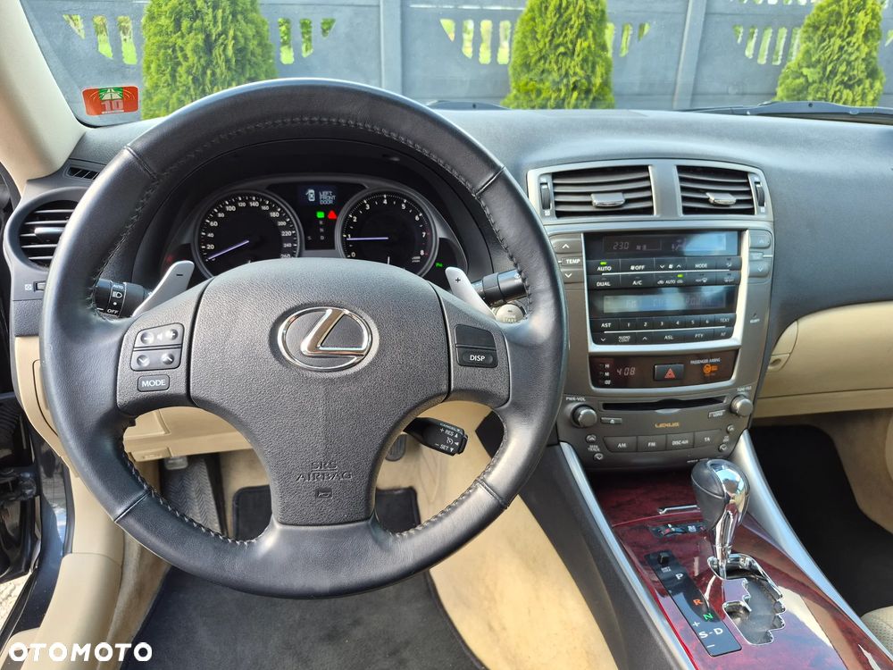 Lexus IS 250 Prestige - 9