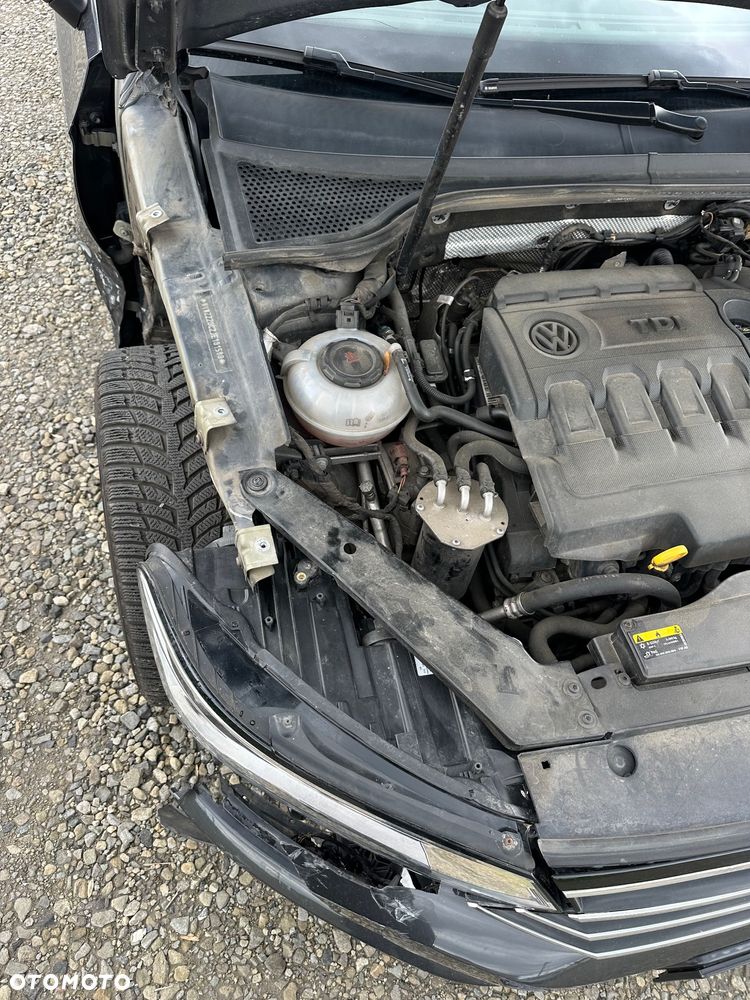 Volkswagen Passat - 20