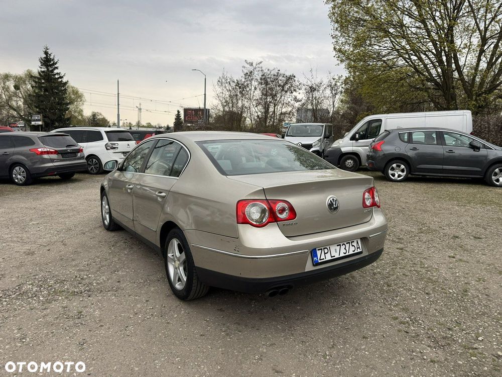 Volkswagen Passat 2.0 FSI Automatik Comfortline - 29