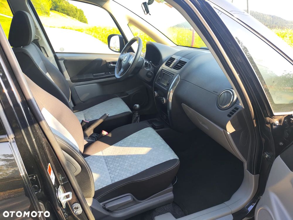 Suzuki SX4 1.6 Premium 4WD - 18