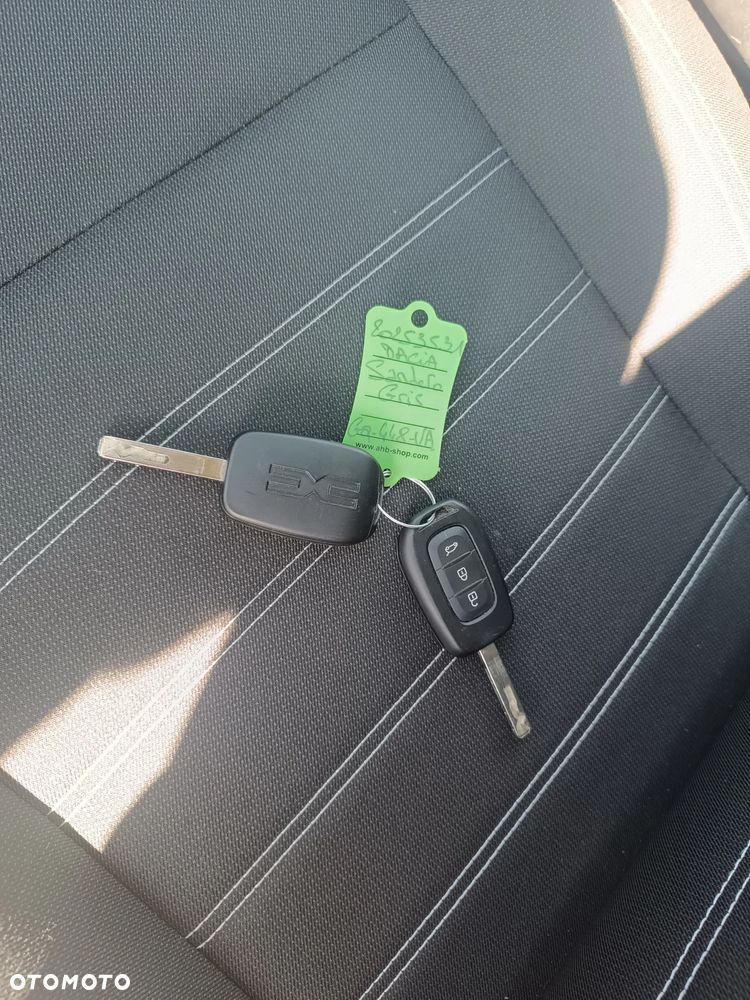 Dacia Sandero - 5
