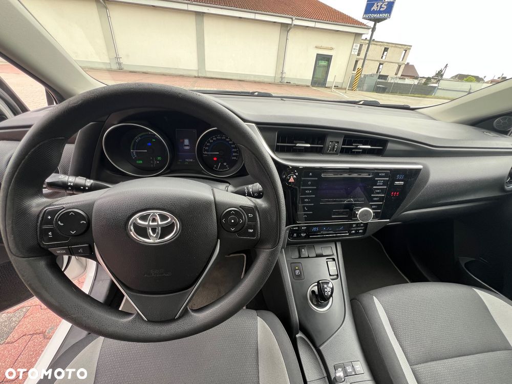 Toyota Auris Hybrid 135 Comfort - 27