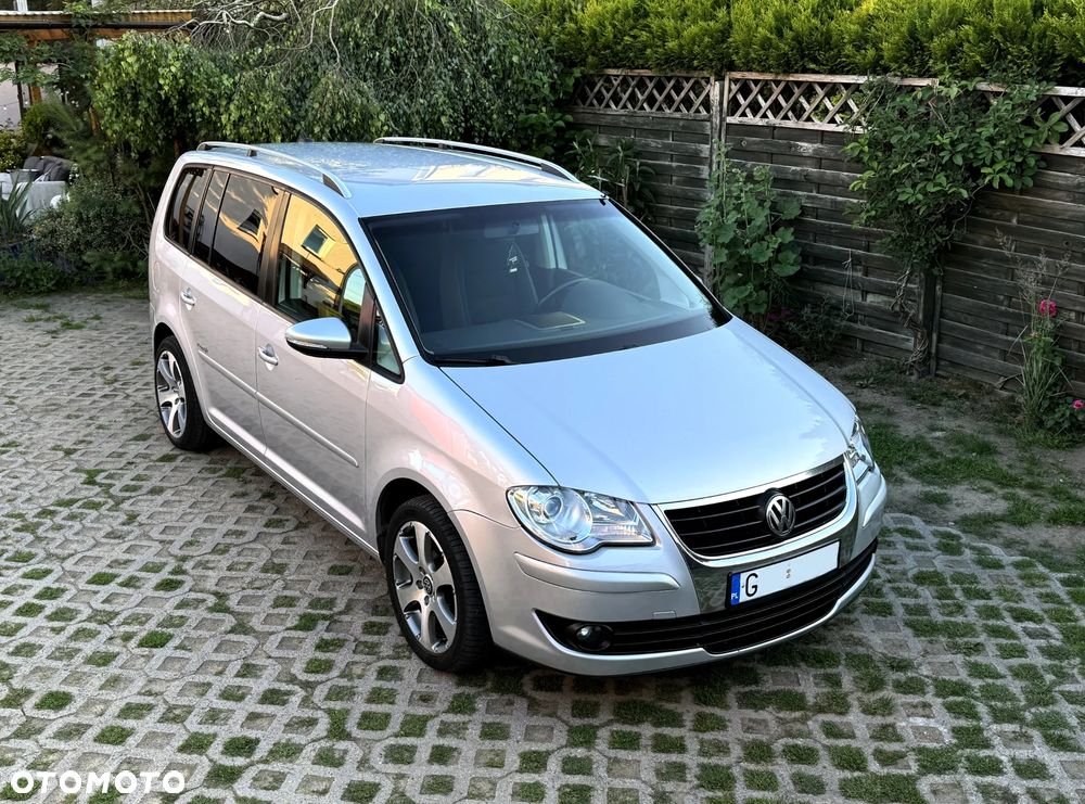 Volkswagen Touran 1.9 TDI Highline - 3