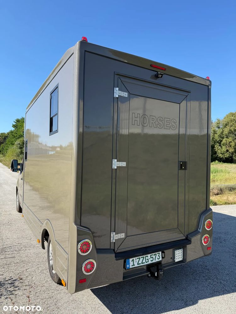 Renault Master Koniowóz - 4