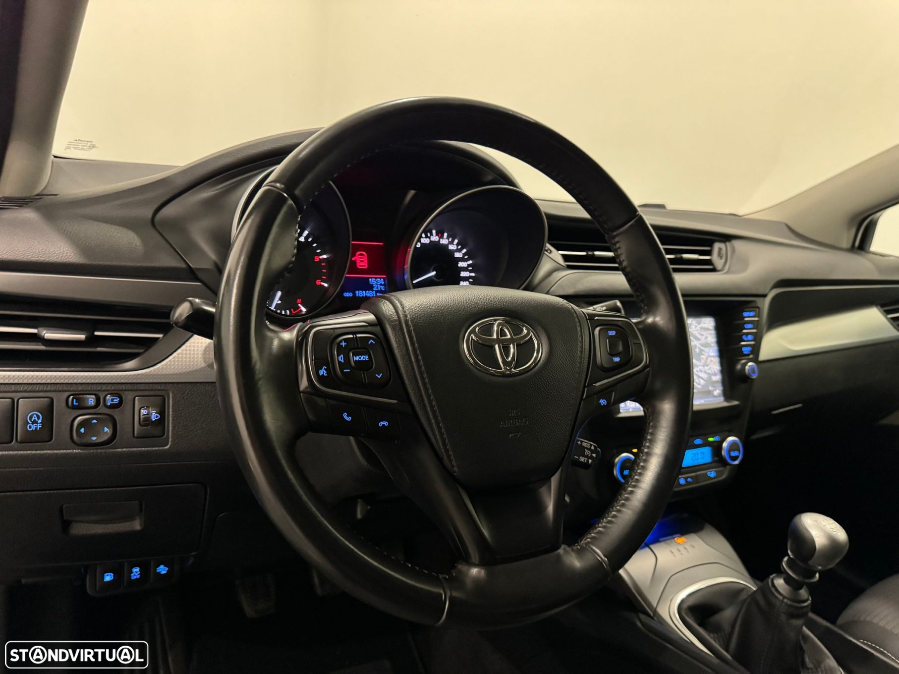 Toyota Avensis Touring Sports 1.6 D-4D Exclusive - 36