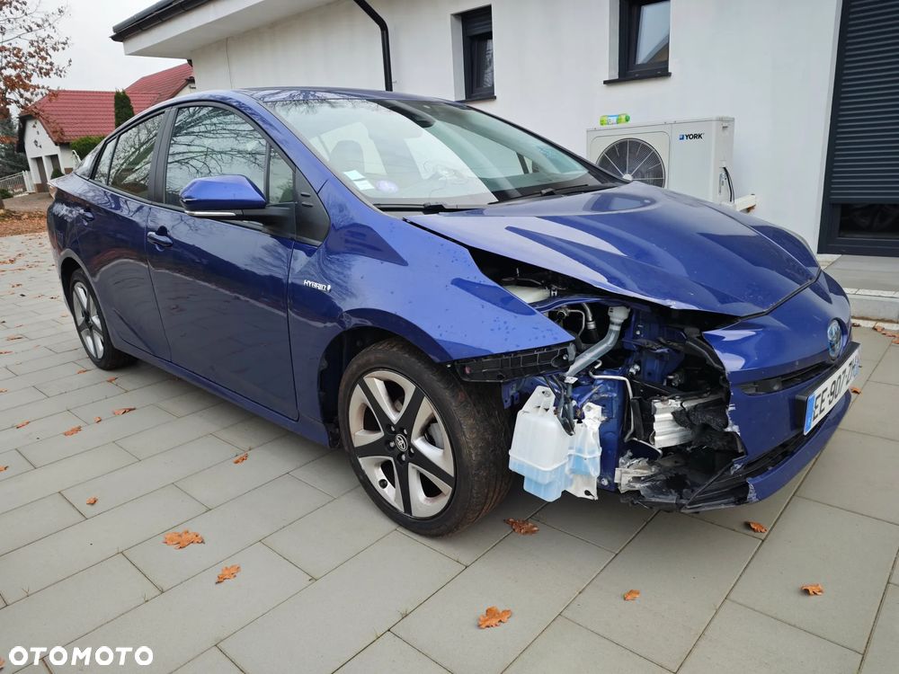 Toyota Prius 1.8 Hybrid Premium - 4