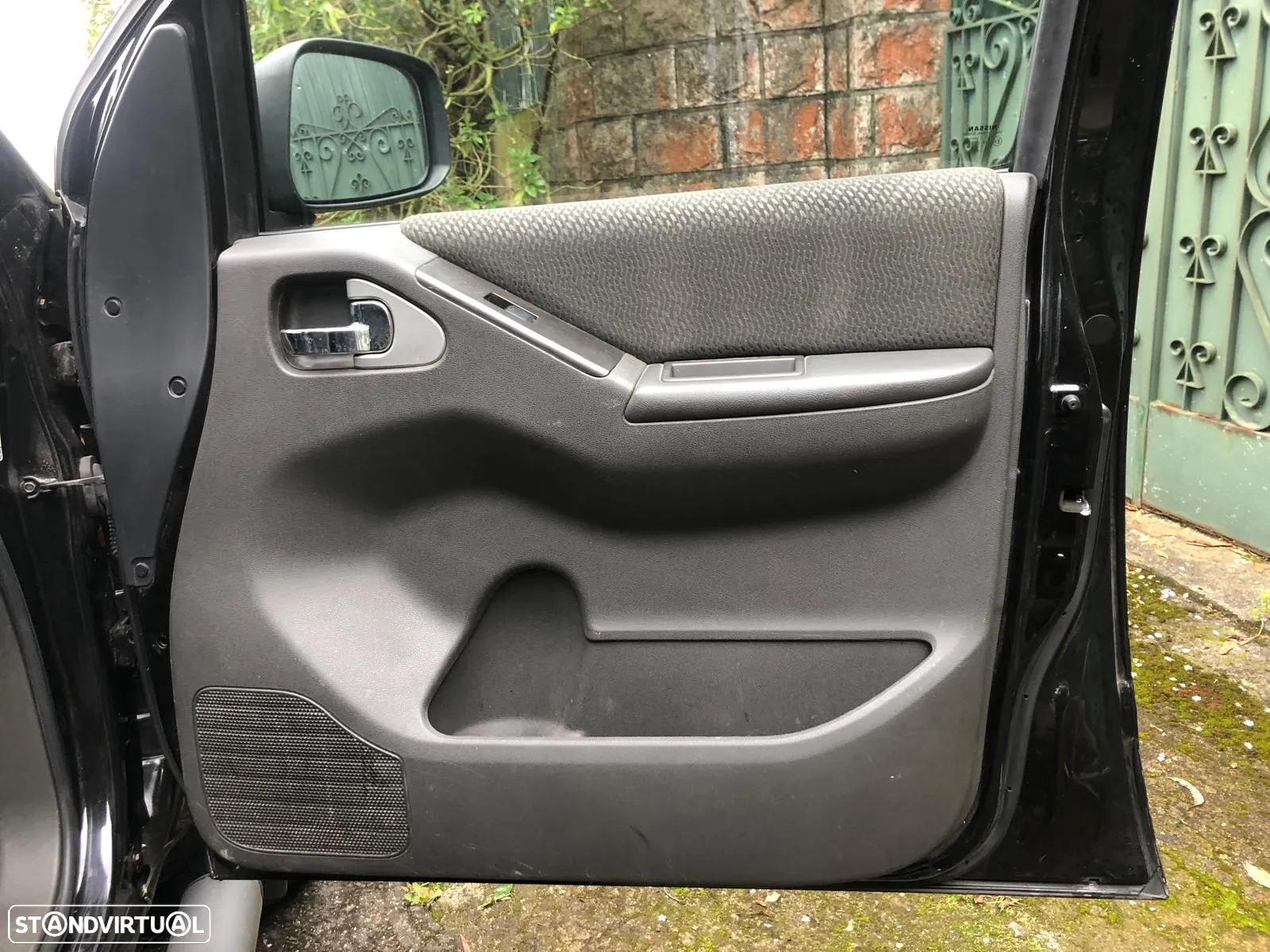 Nissan Navara 2.5 dCi CD LE 4WD - 27