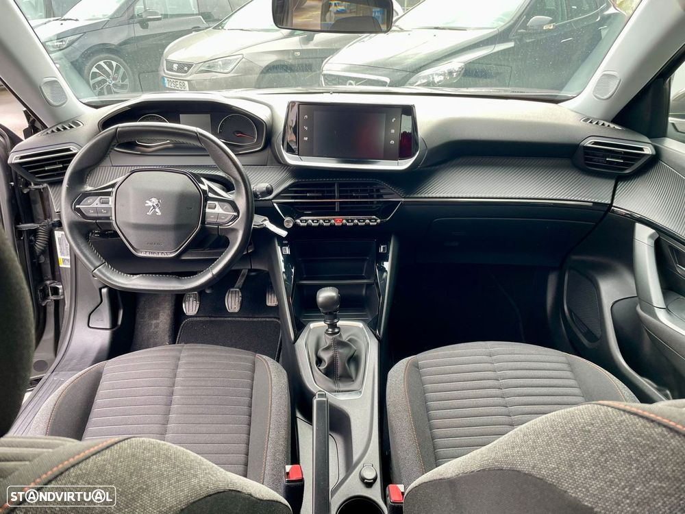 Peugeot 2008 1.2 PureTech Allure - 8