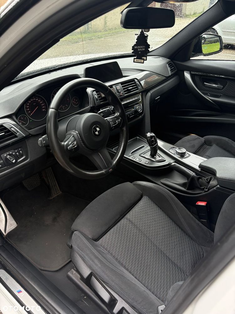 BMW Seria 3 318i M Sport - 9