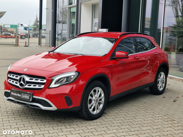 Mercedes-Benz GLA 200 7G-DCT