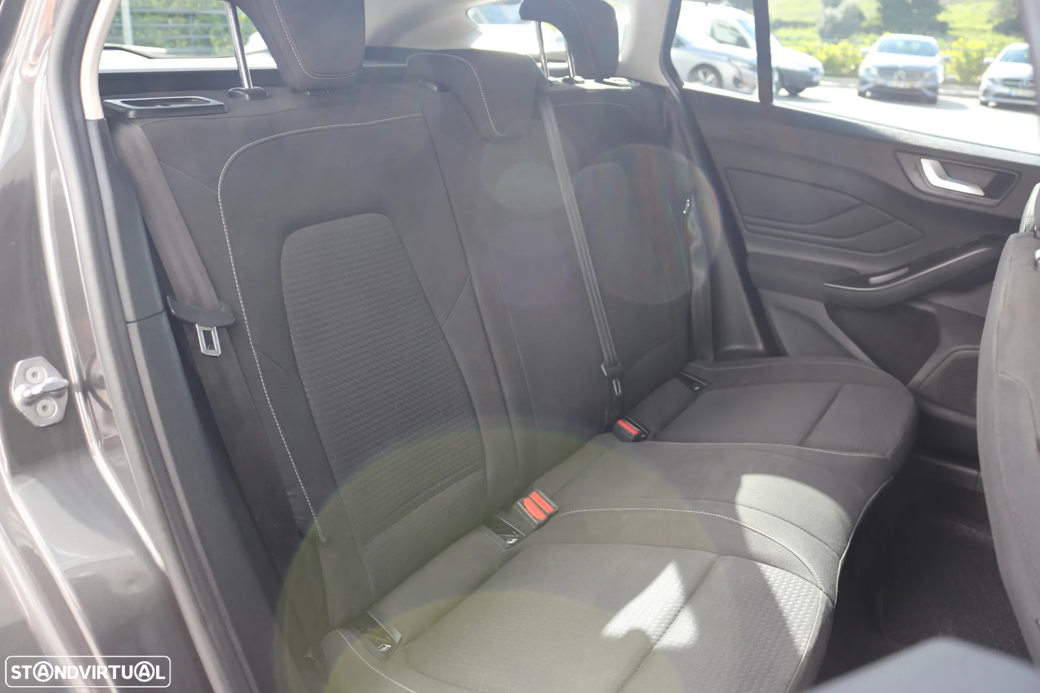 Ford Focus SW 1.5 TDCi EcoBlue Connected - 32