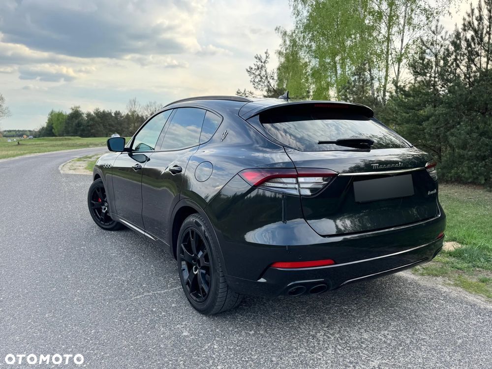 Maserati Levante Modena - 21