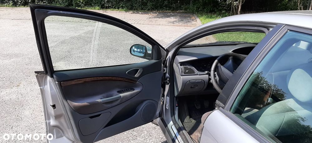 Citroën C5 2.0i 16V Prestige - 4