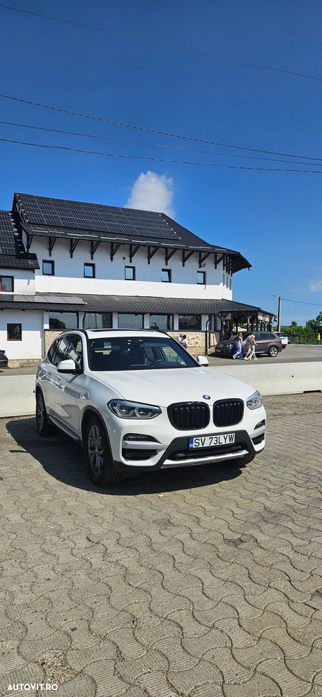 BMW X3 xDrive20d AT Luxury Line - 2