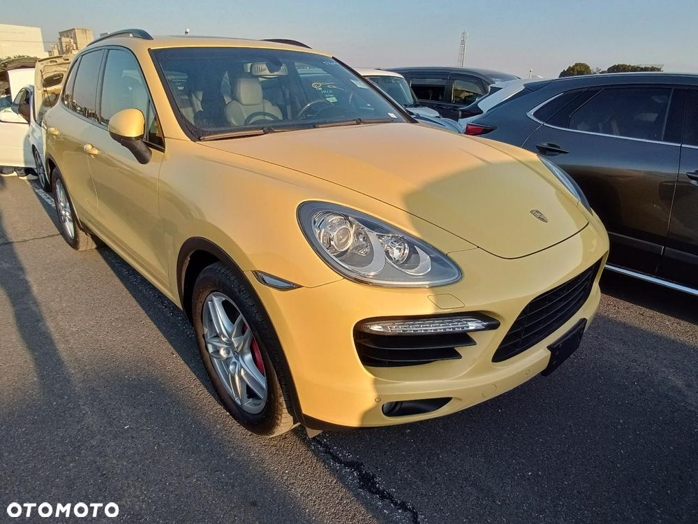 Porsche Cayenne Turbo - 25