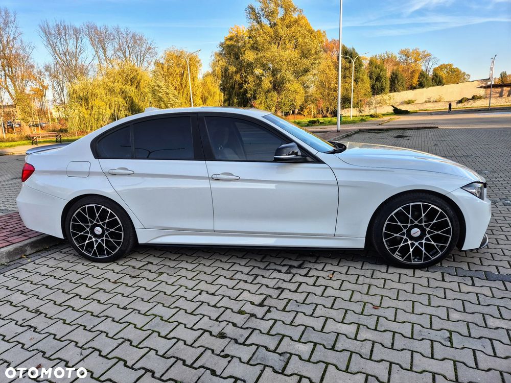 BMW Seria 3 328i Sport-Aut Luxury Line - 4
