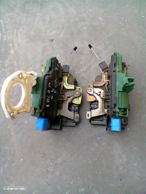 fechos de porta seat ibiza 6L - 2