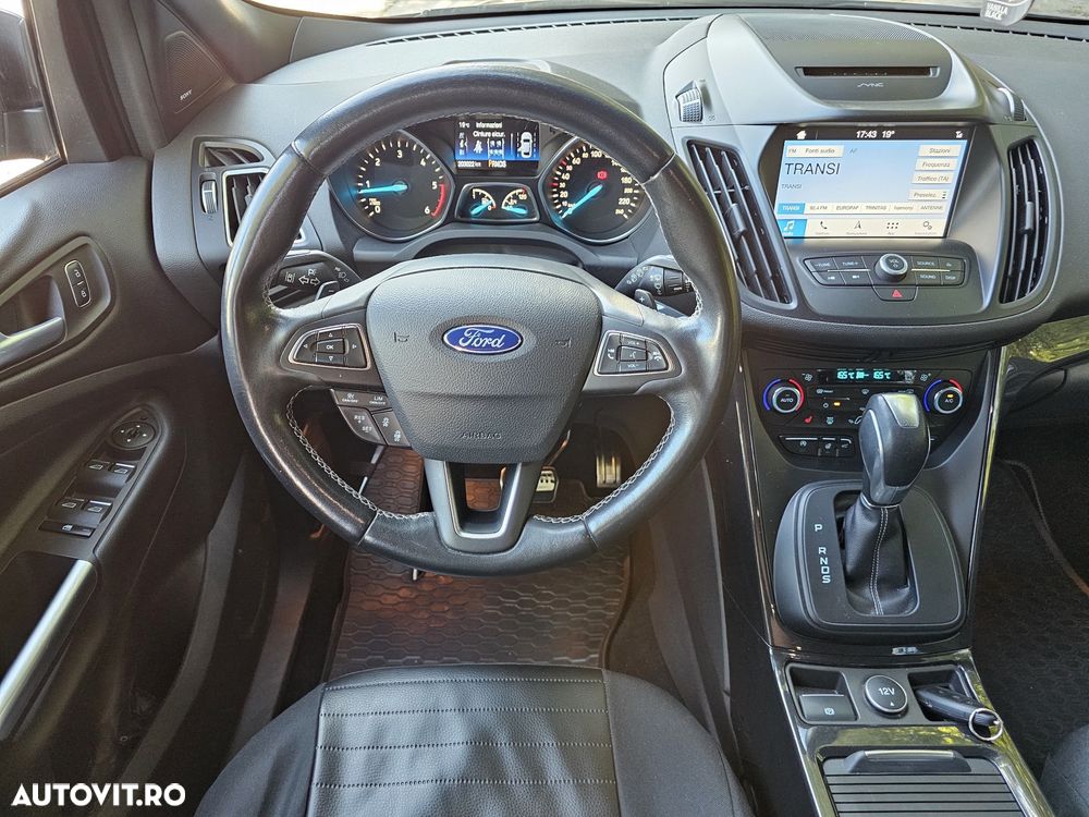 Ford Kuga 2.0 TDCi 4WD Powershift ST-Line - 9
