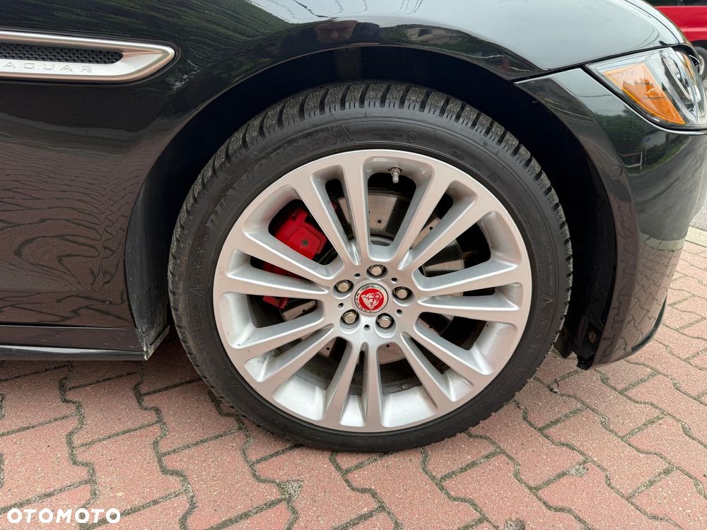 Jaguar XF S AWD - 36