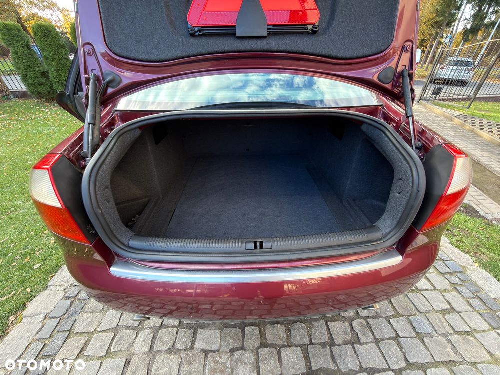 Audi A4 Limousine - 27