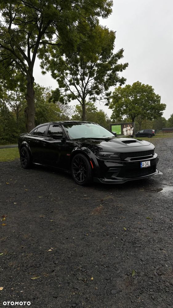 Dodge Charger 6.4 Scat Pack Widebody - 4