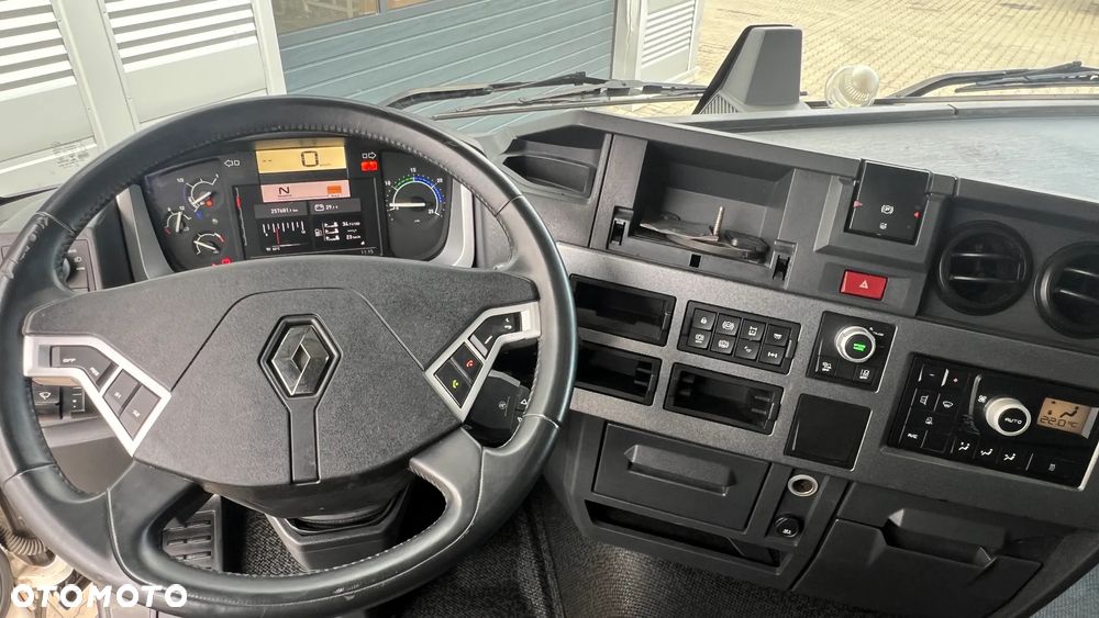 Renault T480 - 14