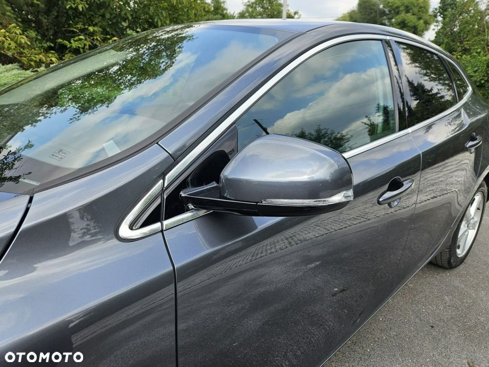 Volvo V40 D2 Momentum - 22