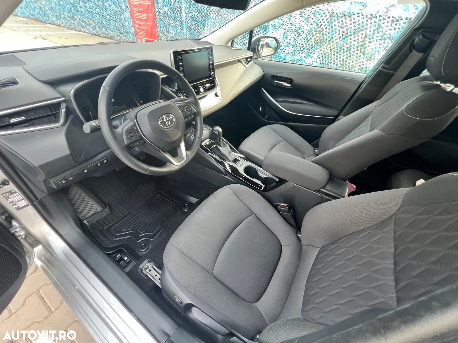 Toyota Corolla 1.8 HSD Dynamic - 10