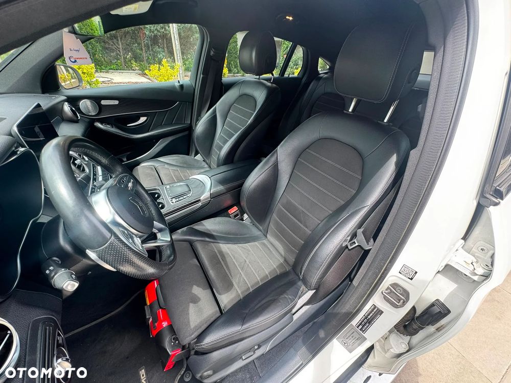 Mercedes-Benz GLC 220 d 4Matic 9G-TRONIC AMG Line - 24