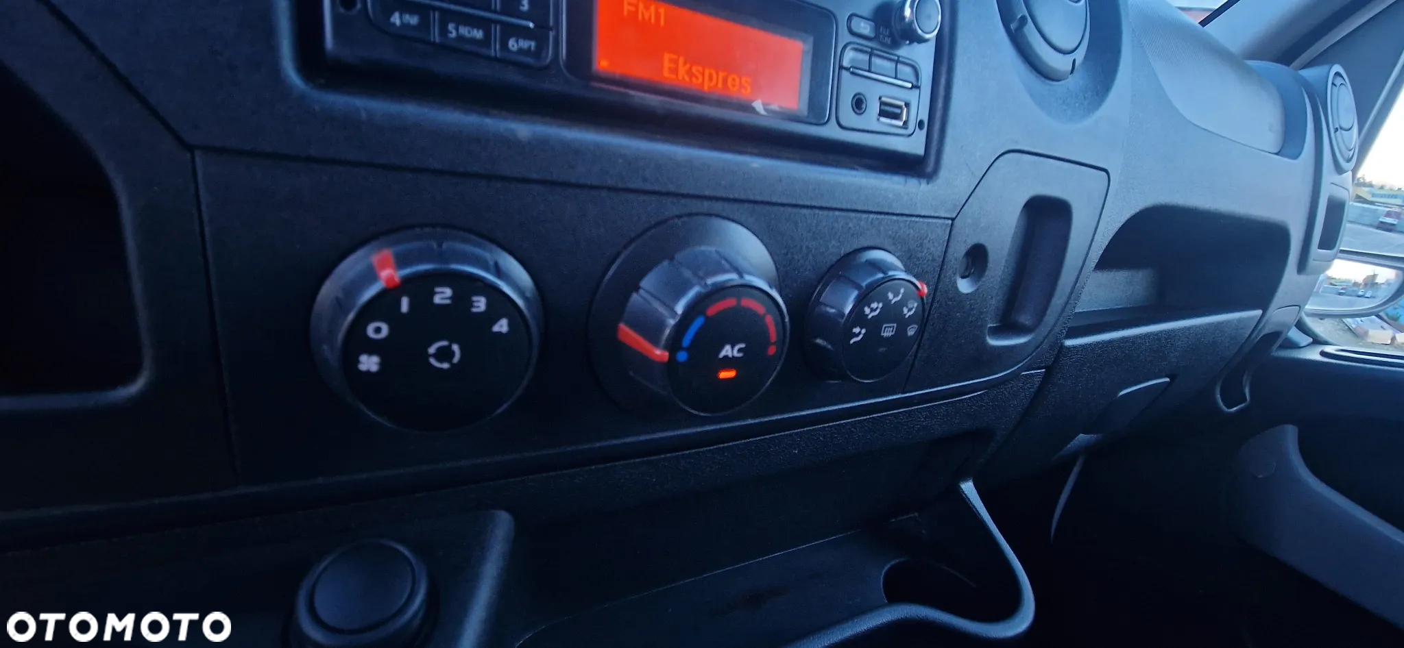 Renault MASTER KIPER BRYGADÓWKA 7 OSÓB KLIMA SKRZYN KJA DYSTRYBUTOR PALIWA NOWE OPONY - 31