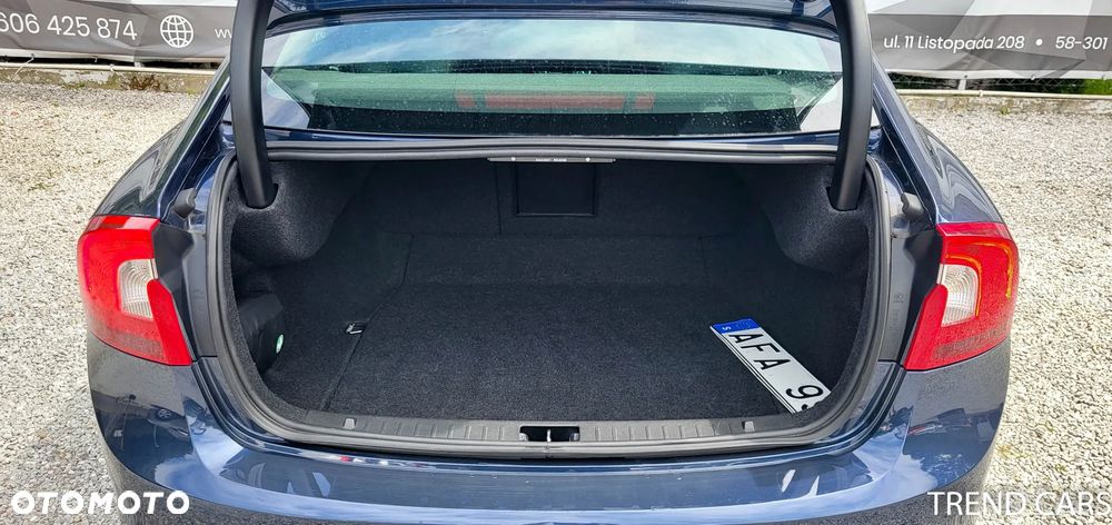 Volvo S60 D2 Momentum - 24