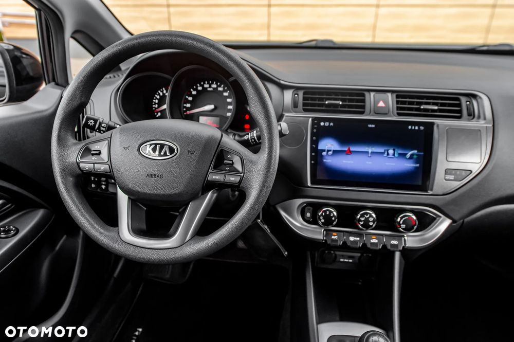 Kia Rio 1.2 Dream Team Edition - 19
