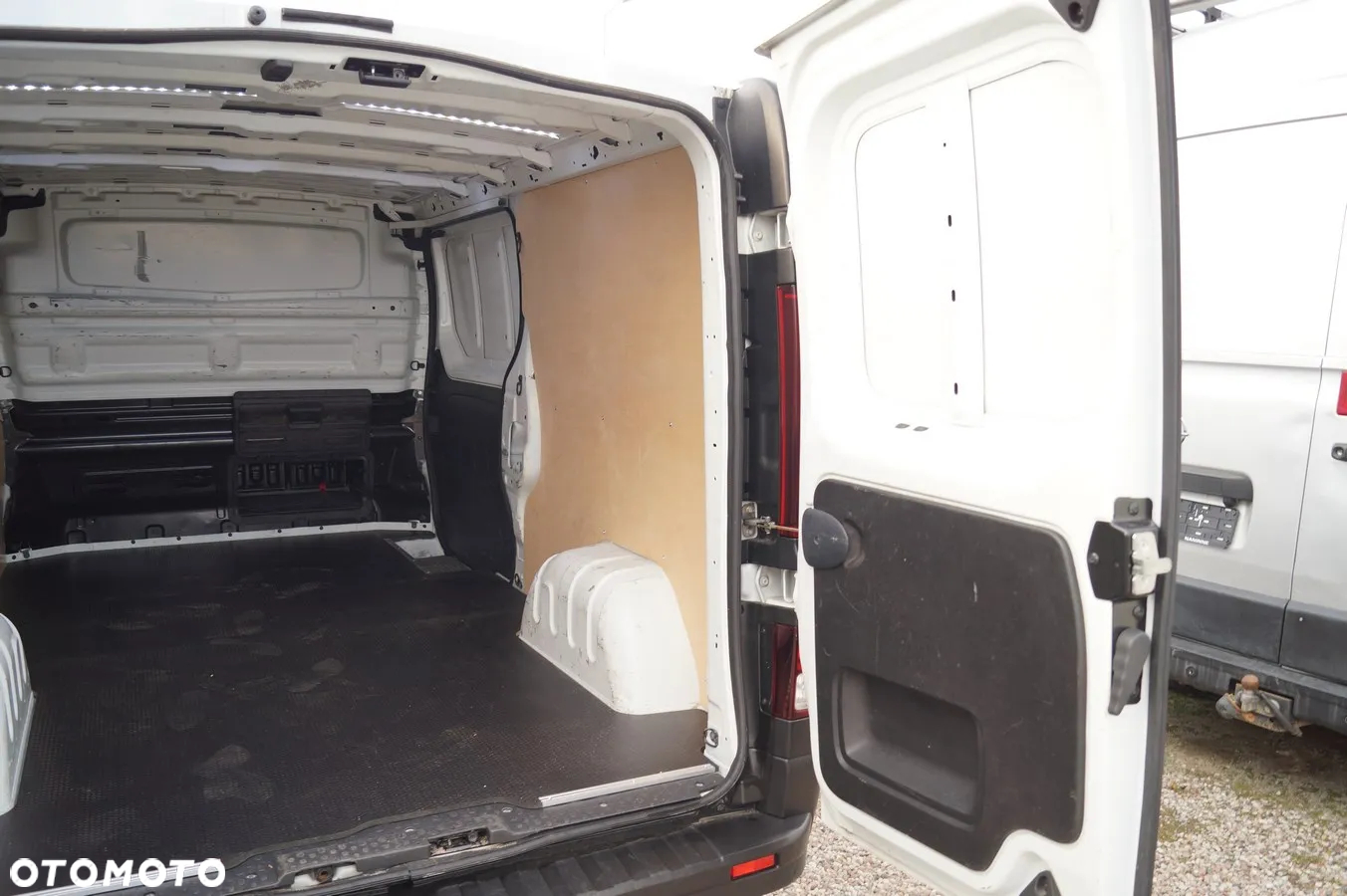 Renault Trafic - 32