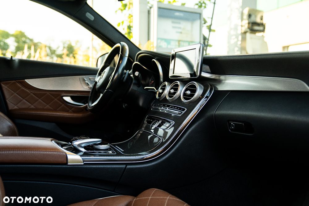 Mercedes-Benz Klasa C 450 AMG 4-Matic 7G-TRONIC - 12
