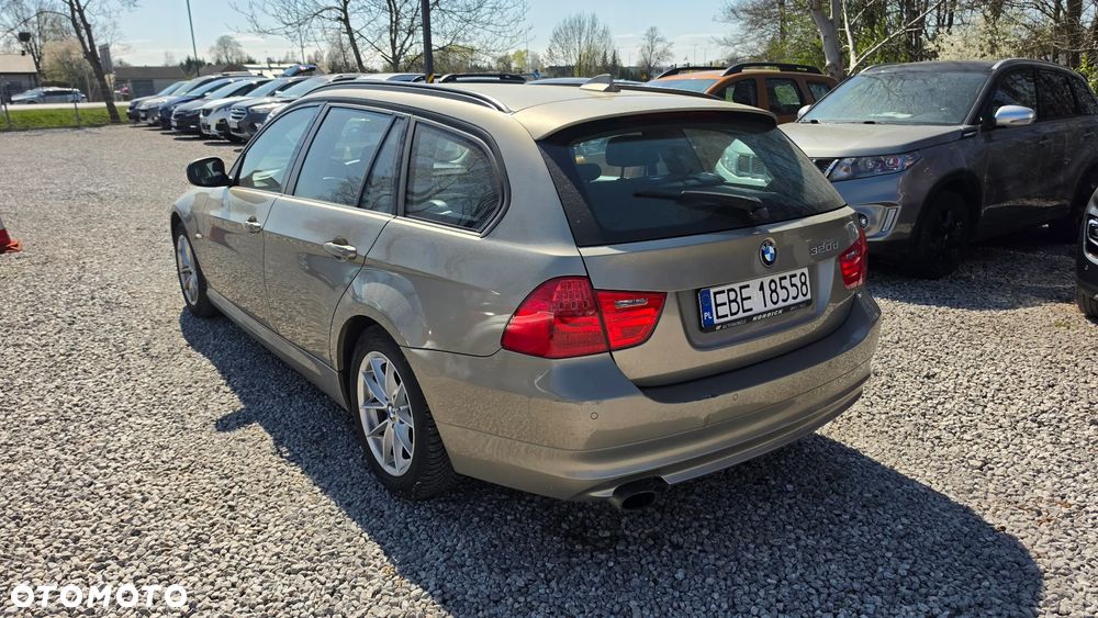 BMW Seria 3 320d - 4