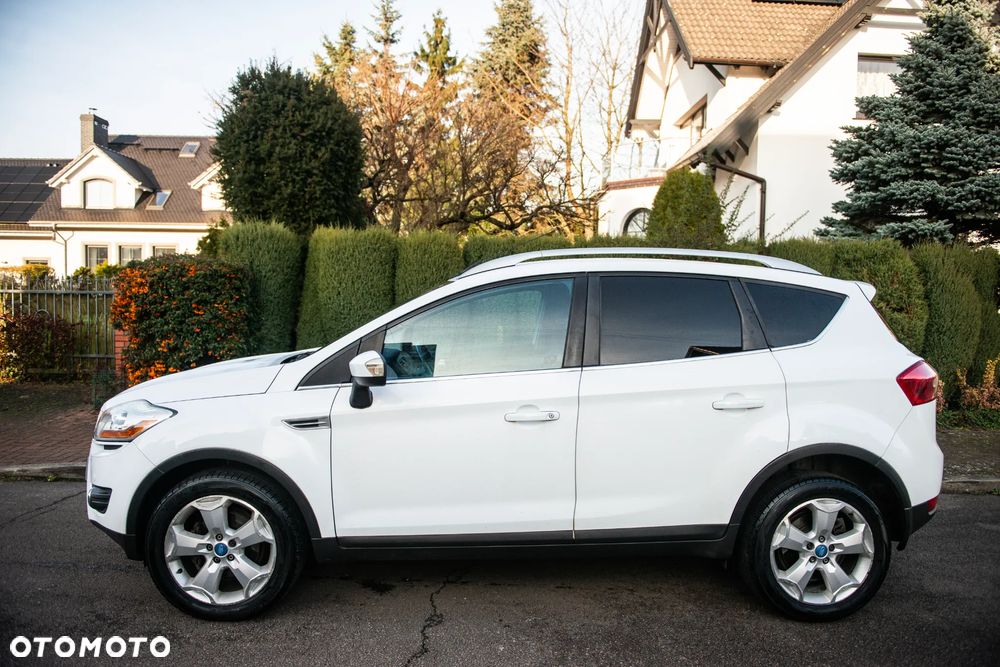 Ford Kuga 2.0 TDCi 4x4 Titanium - 4