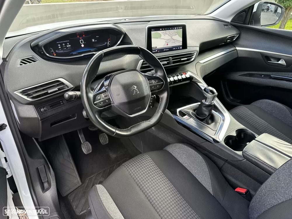 Peugeot 5008 1.2 PureTech Allure Pack - 25
