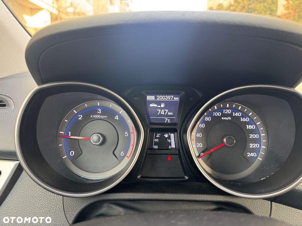 Hyundai i30 1.6 CRDi Fifa World Cup Edition - 8