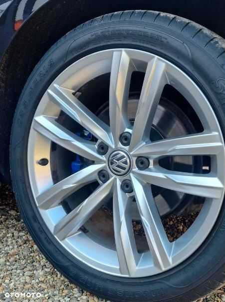 Volkswagen Passat - 8