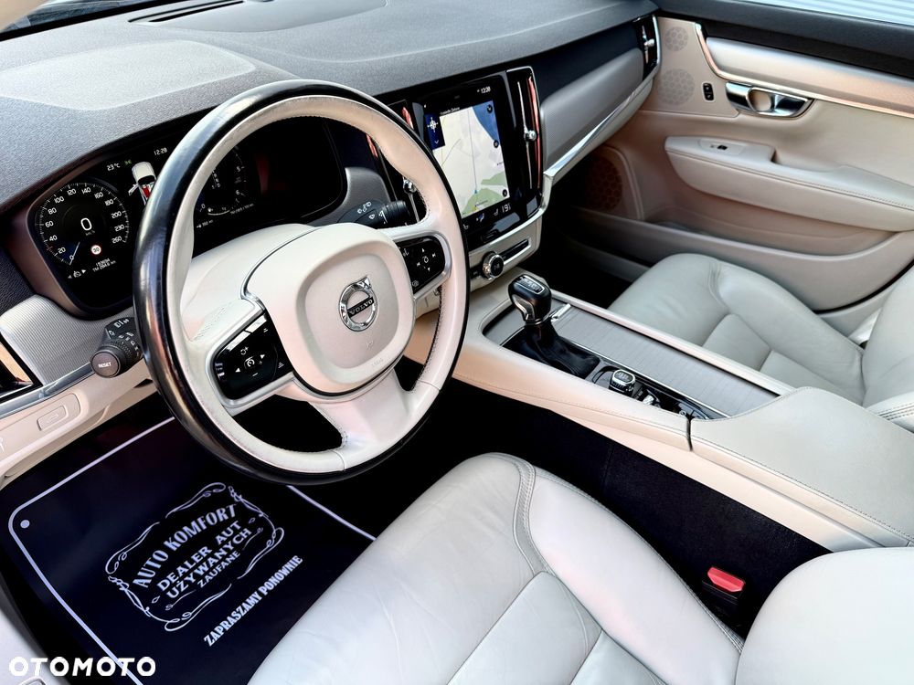 Volvo V90 Cross Country D5 AWD - 23
