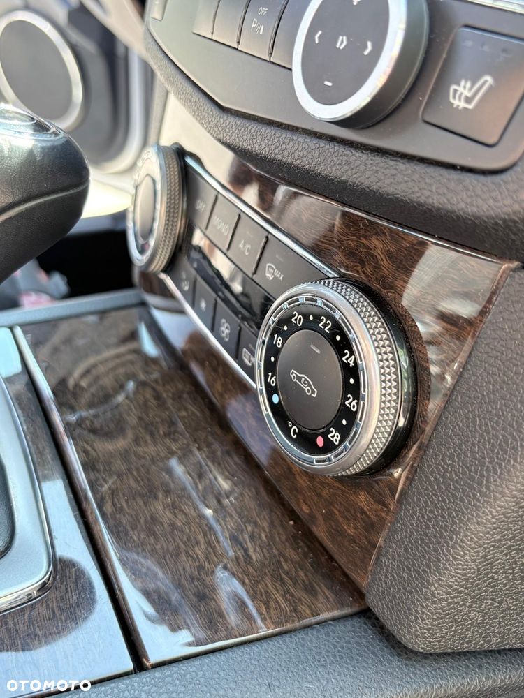 Mercedes-Benz Klasa C 220 CDI DPF Automatik Elegance - 19