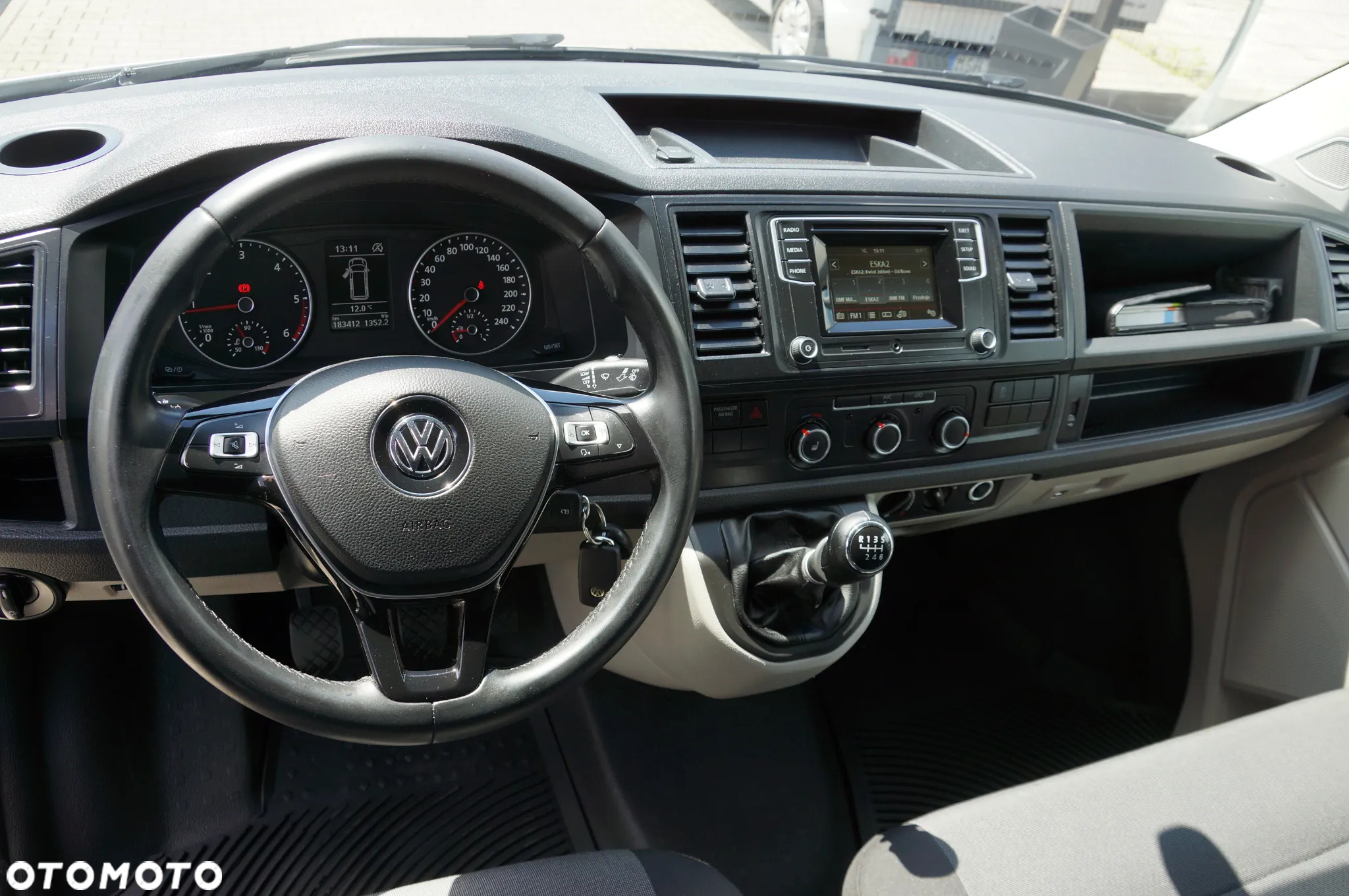 Volkswagen Transporter - 11